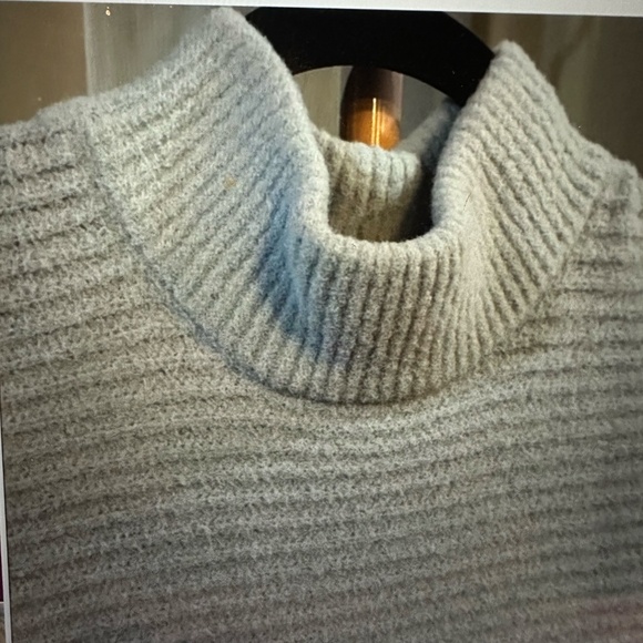 NWOT Rachel Zoe Soft Stretch Mock Neck Dolman Sweater - Picture 2 of 4